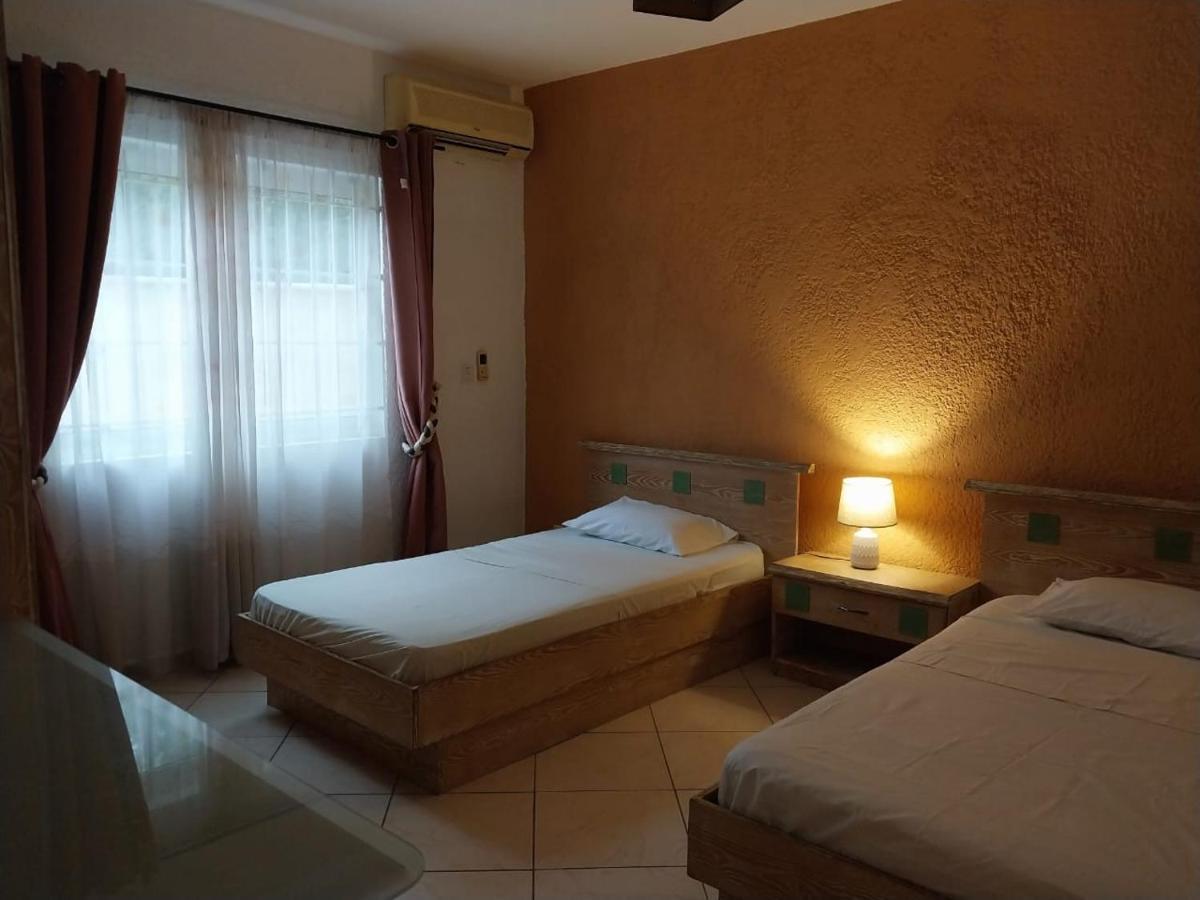 Flic En Flac, Les Orchidees, 3 Bedroom Ground Floor Apartment, 外观 照片